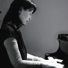 新屋賀子／ピアノ